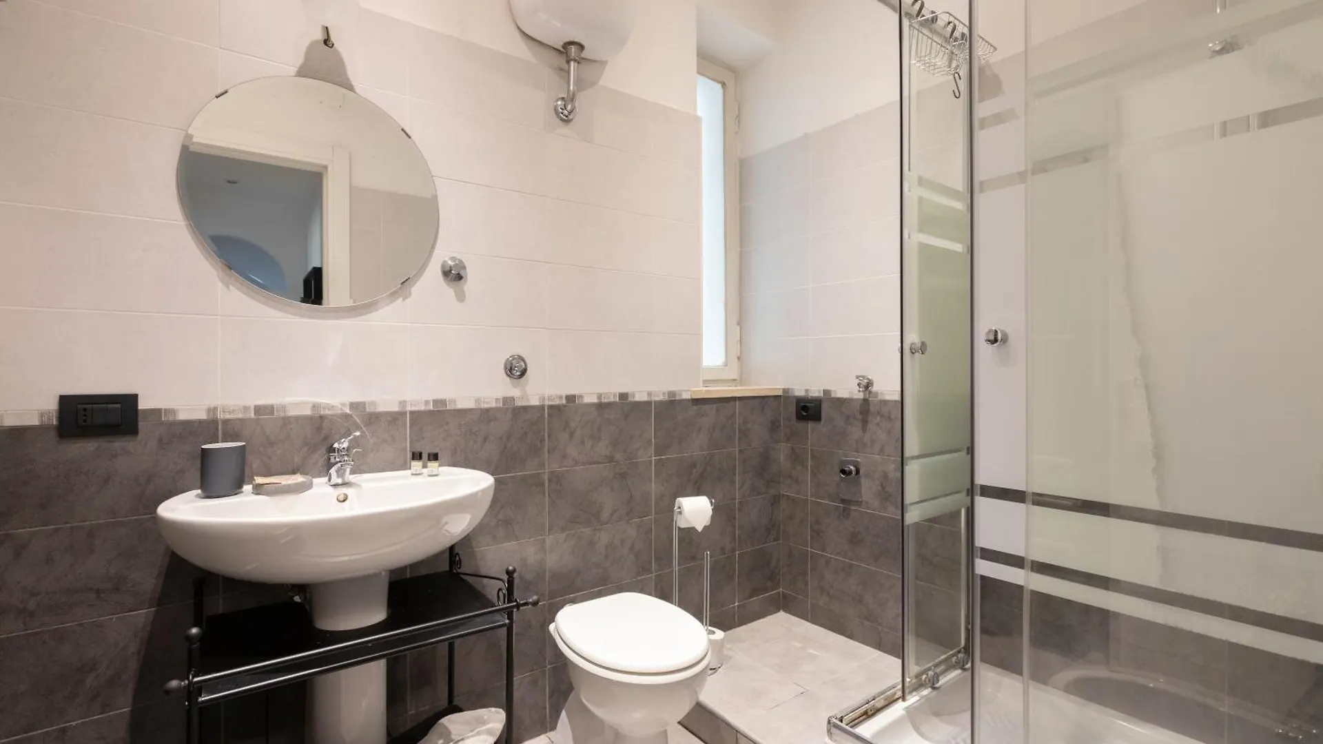 Agostini 9- Bright Flat Apartment Rome Italy