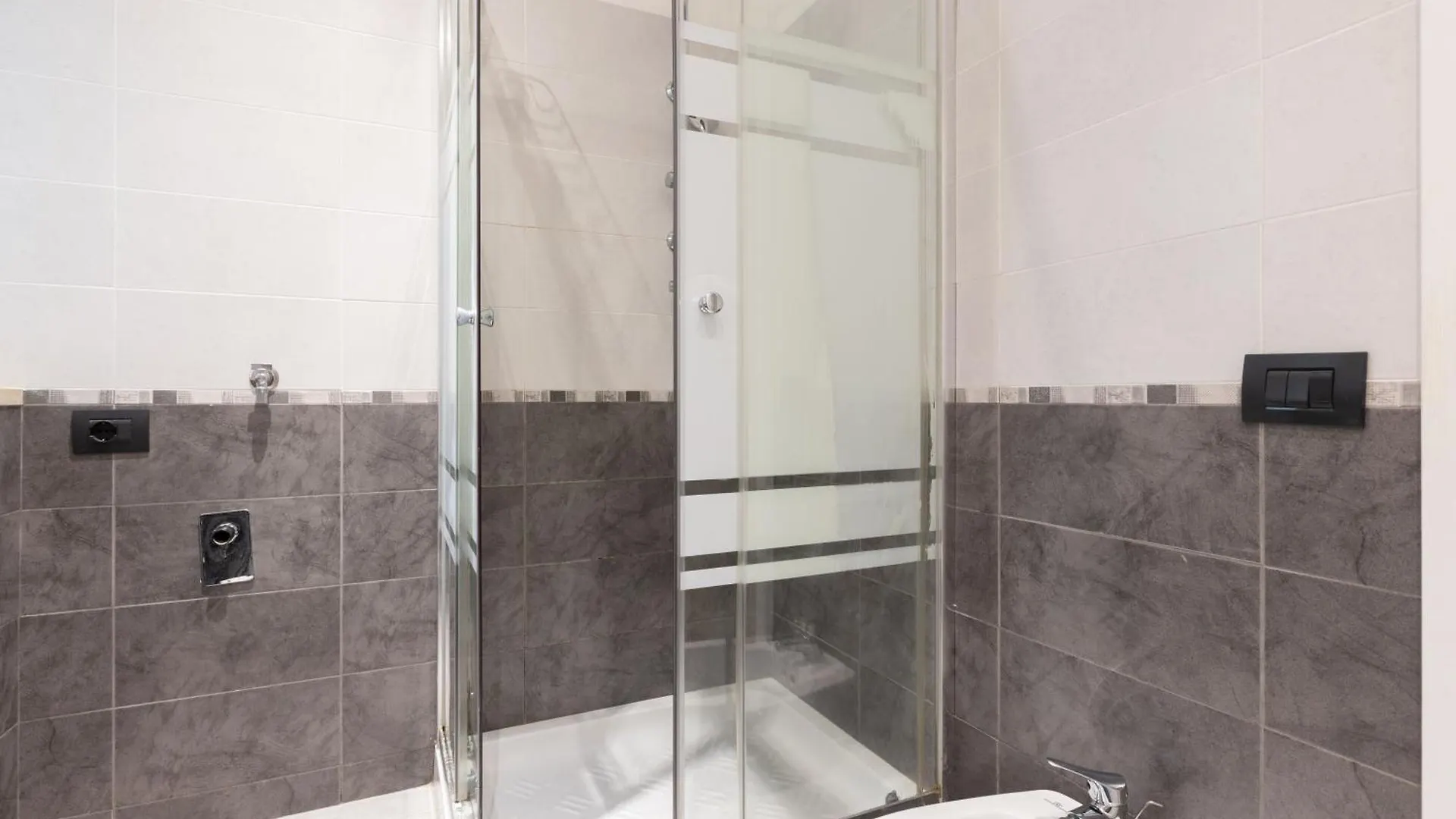 Apartament Agostini 9- Bright Flat Rzym 0*,  Włochy